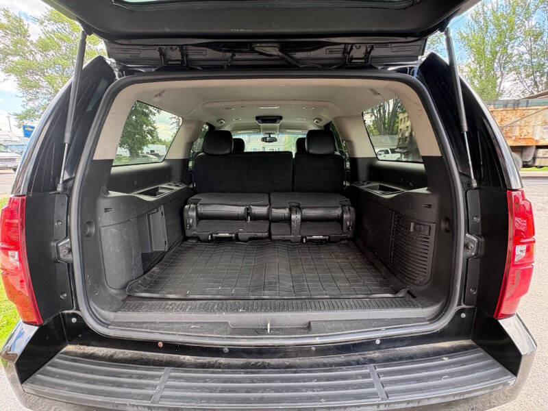 2011 Chevrolet Suburban LT