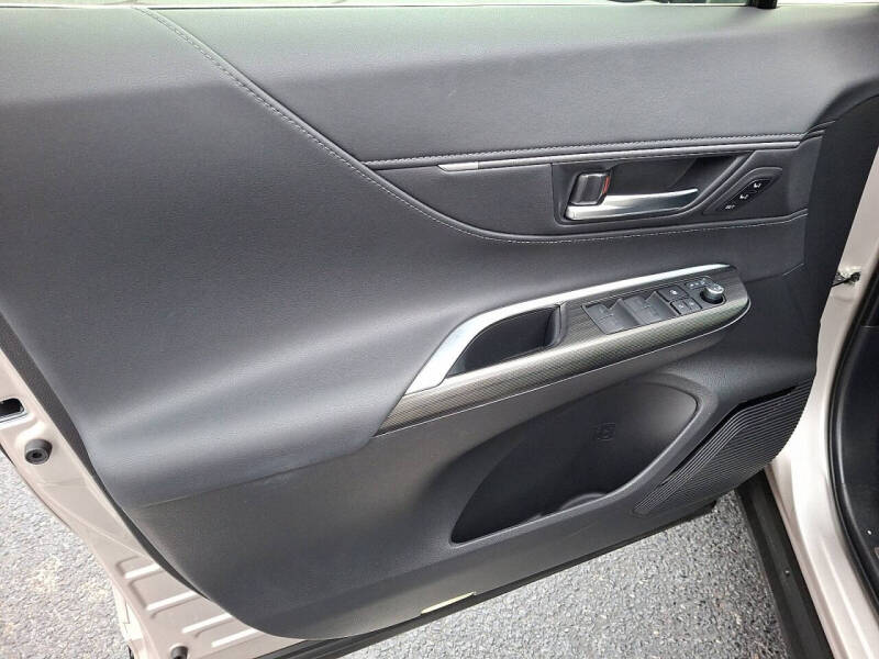 2022 Toyota Venza LE