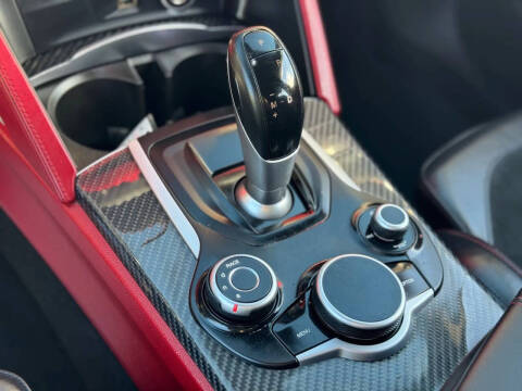 2018 Alfa Romeo Stelvio Quadrifoglio