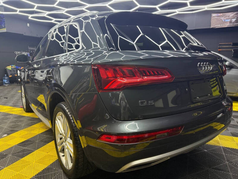 2018 Audi Q5 2.0T quattro Premium Plus