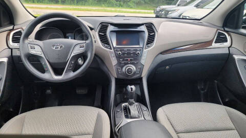2017 Hyundai Santa Fe SE