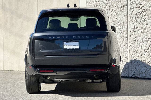 2025 Land Rover Range Rover P400 SE LWB