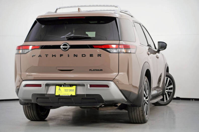 2024 Nissan Pathfinder Platinum