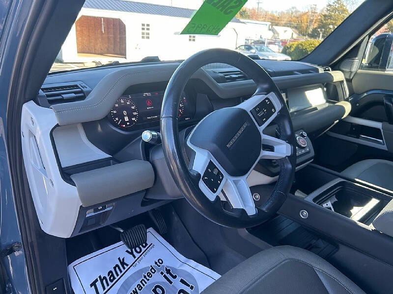 2020 Land Rover Defender 110 SE