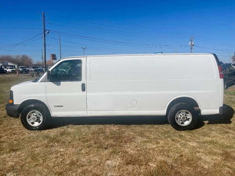 2005 Chevrolet Express Cargo for sale at Iowa Auto Sales, Inc in Sioux City IA