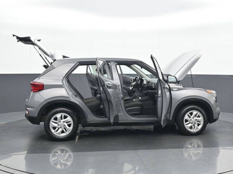 2022 Hyundai Venue SE