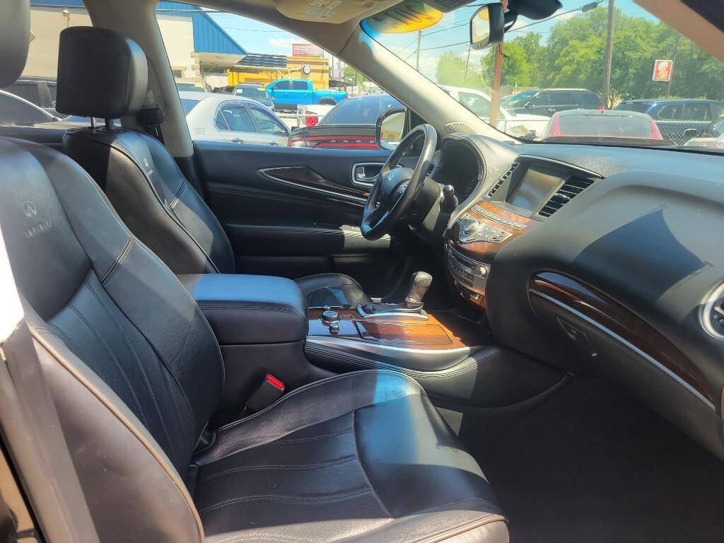 2014 INFINITI QX60 for sale at DAGO'S AUTO SALES LLC in Dalton, GA