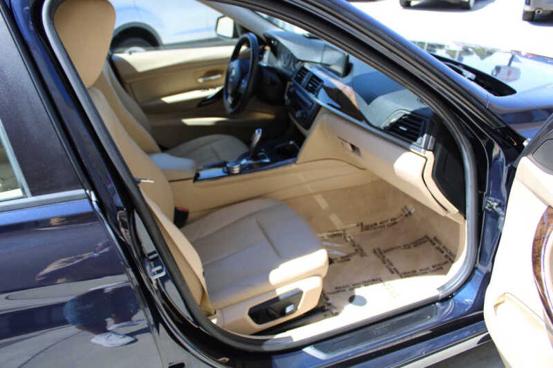 2015 BMW 3 Series 320i