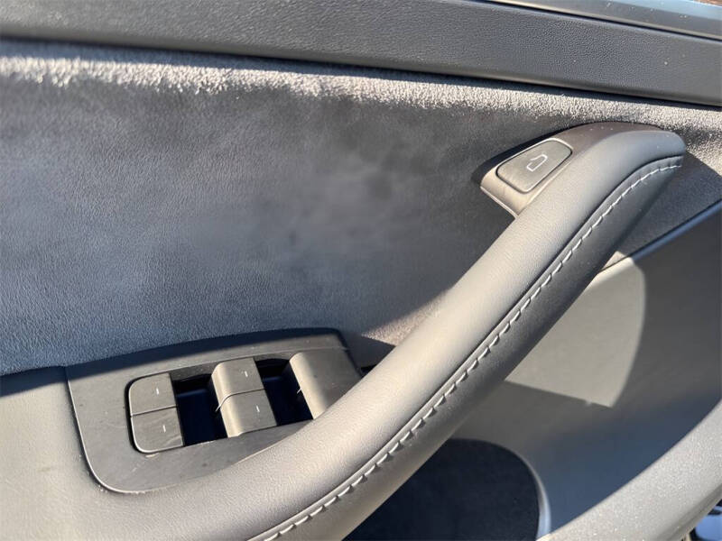 2025 Tesla Model Y Long Range