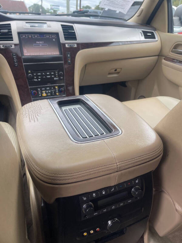 2014 Cadillac Escalade ESV Luxury