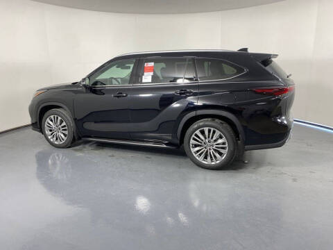 2026 Toyota Highlander Platinum