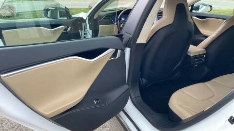 2015 Tesla Model S