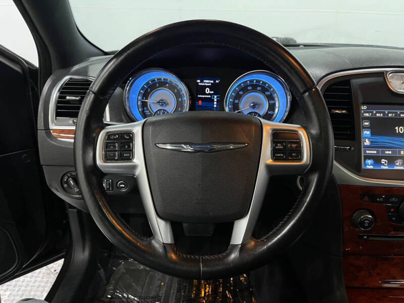 2012 Chrysler 300 Limited