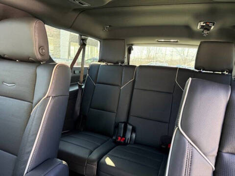 2025 Cadillac Escalade ESV Sport