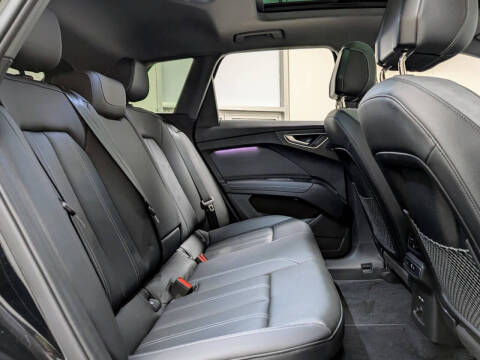 2024 Audi Q4 e-tron quattro Premium Plus 55