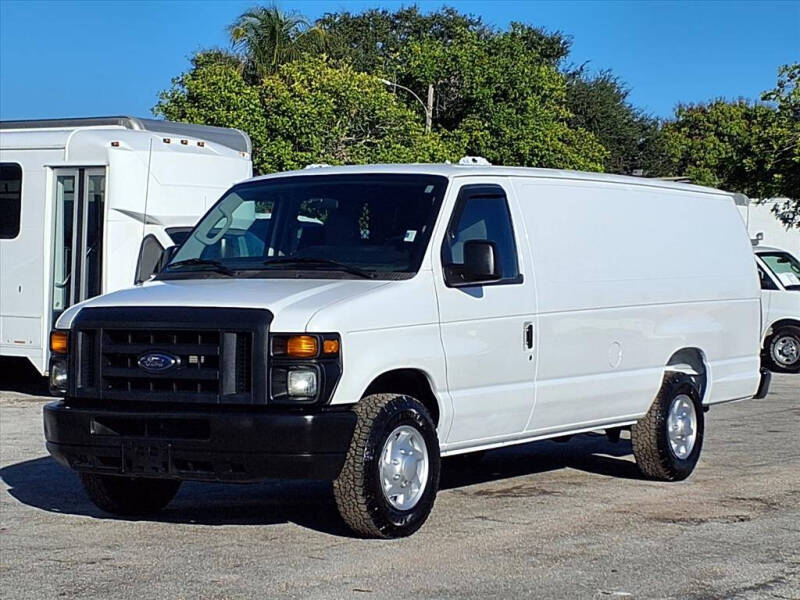 2013 Ford E-Series E-350 SD