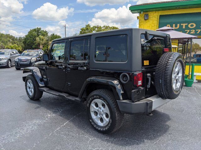 2013 Jeep Wrangler Unlimited 3