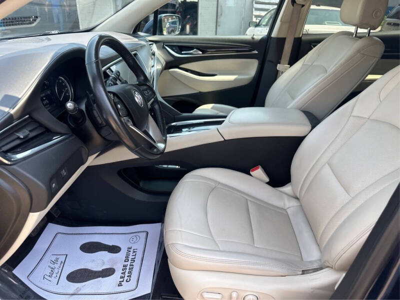 2022 Buick Enclave Essence