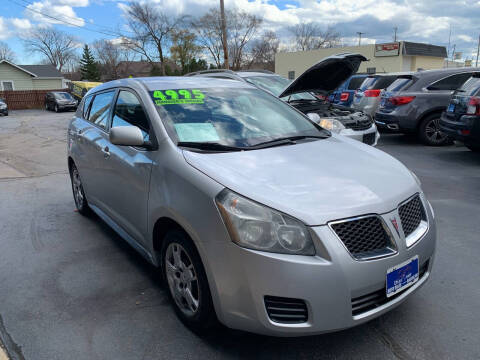 2009 Pontiac Vibe for sale at DISCOVER AUTO SALES in Racine WI