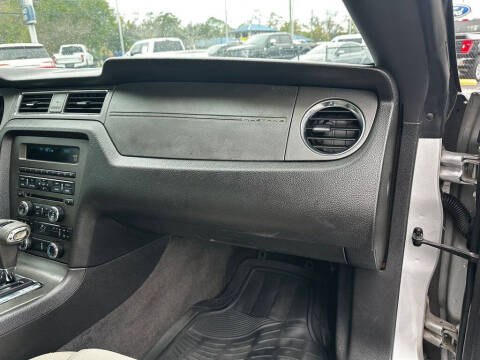 2012 Ford Mustang V6