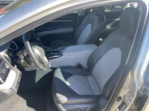 2019 Toyota Camry XLE