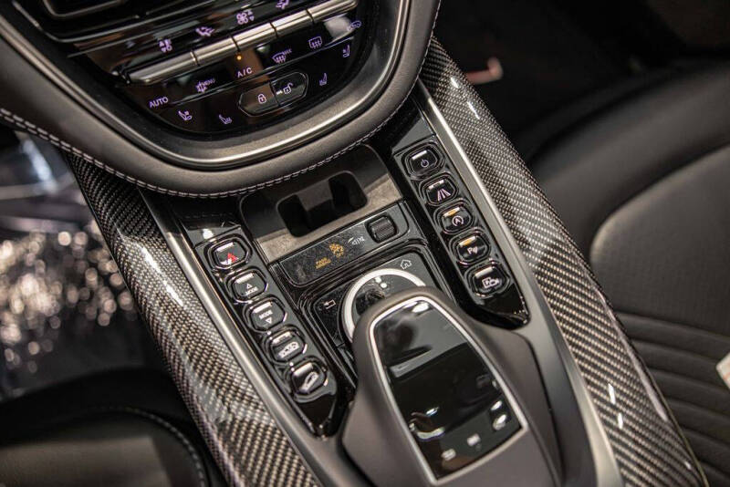 2021 Aston Martin DBX