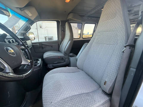 2017 Chevrolet Express 2500