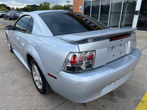 2004 Ford Mustang