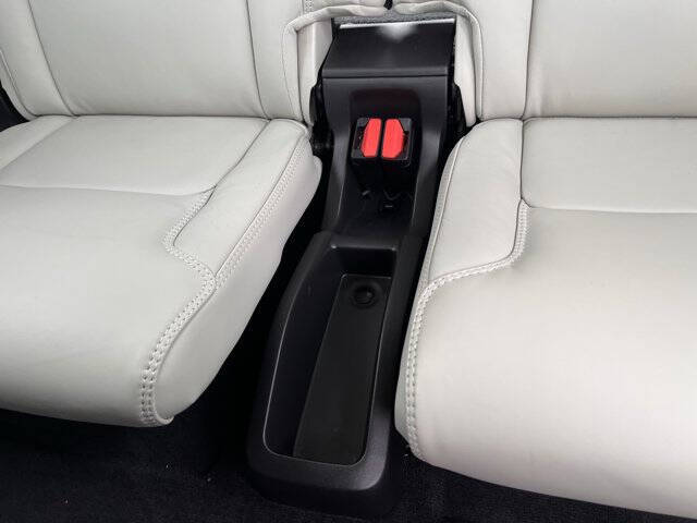 2023 Volvo XC90 Recharge T8 Ultimate Bright Theme 7P