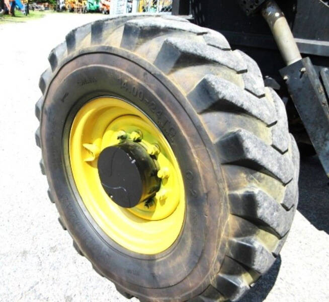 2012 Caterpillar TL 1055