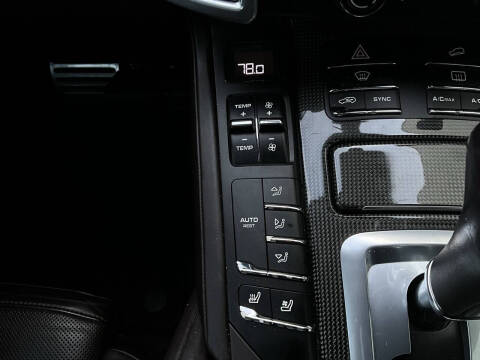 2016 Porsche Cayenne GTS