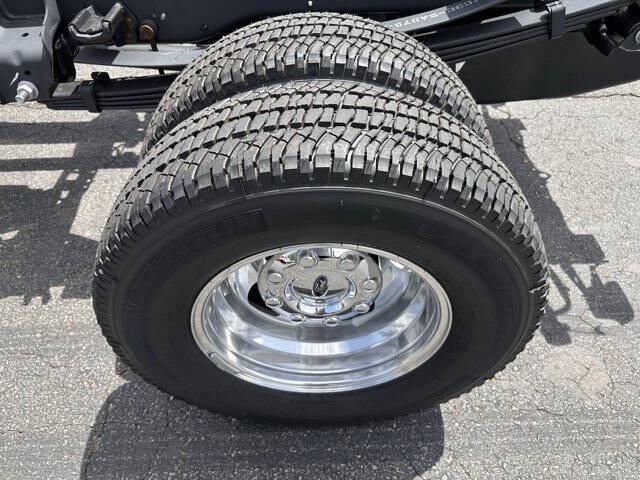 2025 Ford F-350 Super Duty XL