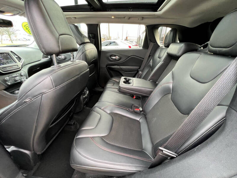 2020 Jeep Cherokee Trailhawk