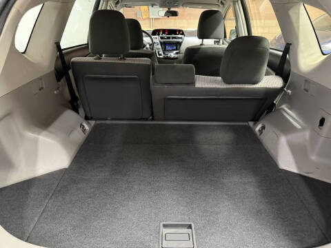 2015 Toyota Prius v Three