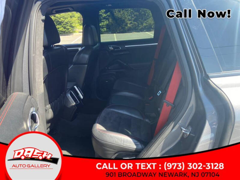 2013 Porsche Cayenne GTS