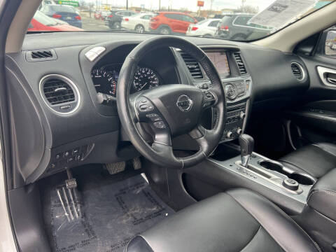2019 Nissan Pathfinder SL