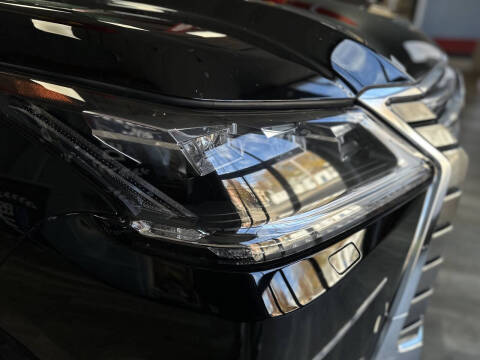 2018 Lexus LX 570 Two-Row