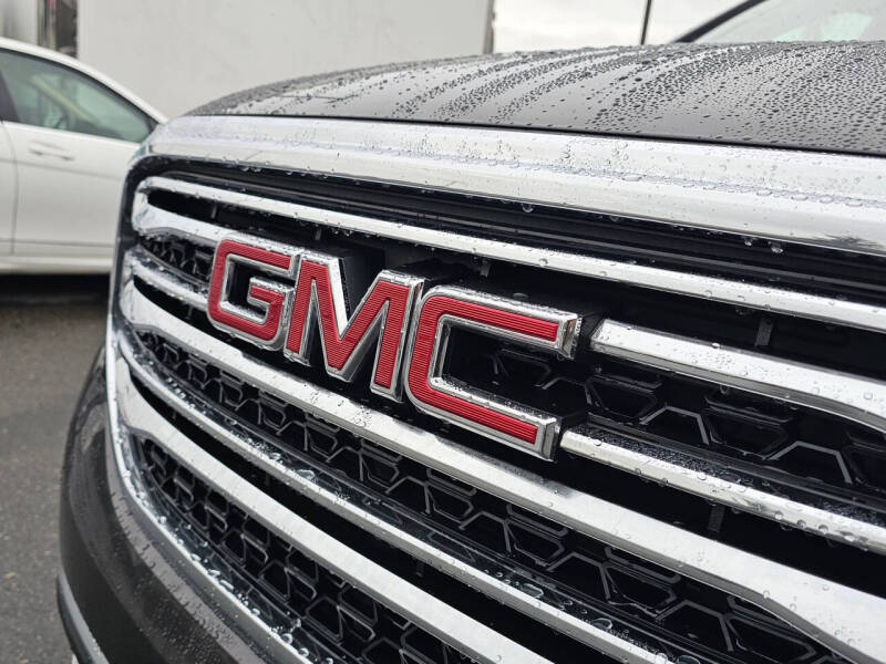 2017 GMC Acadia SLE-2