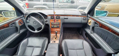 1999 Mercedes-Benz E-Class E 320