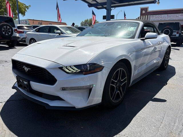 2022 Ford Mustang EcoBoost
