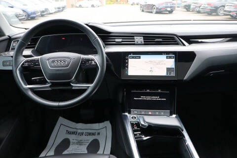 2021 Audi e-tron quattro Premium