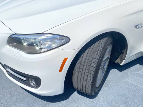 2016 BMW 5 Series 528i