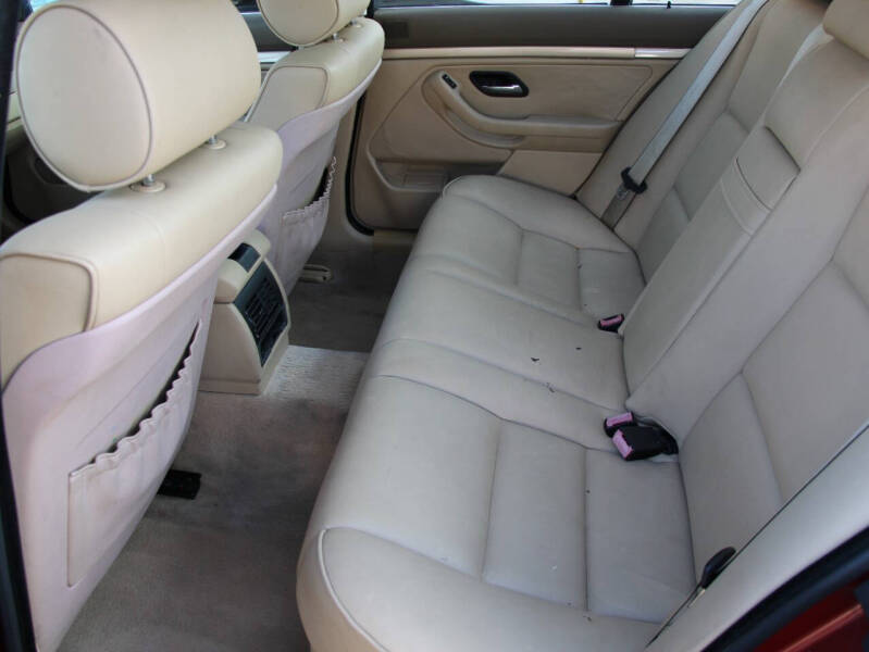 2001 BMW 5 Series 525i