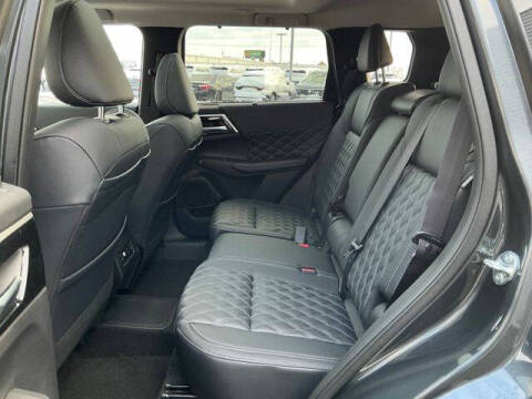 2025 Mitsubishi Outlander PHEV SEL