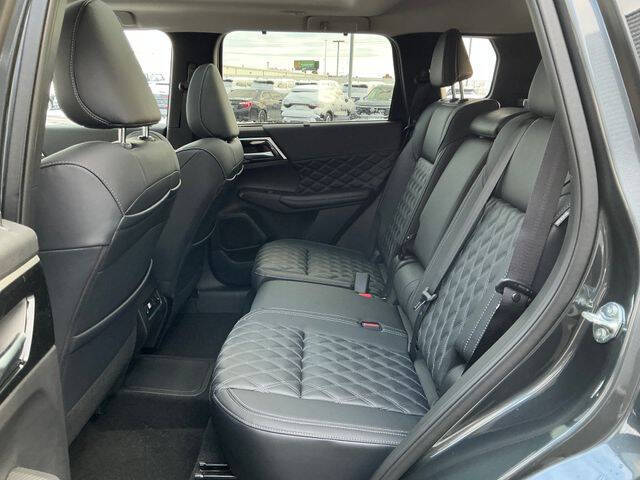 2025 Mitsubishi Outlander PHEV SEL