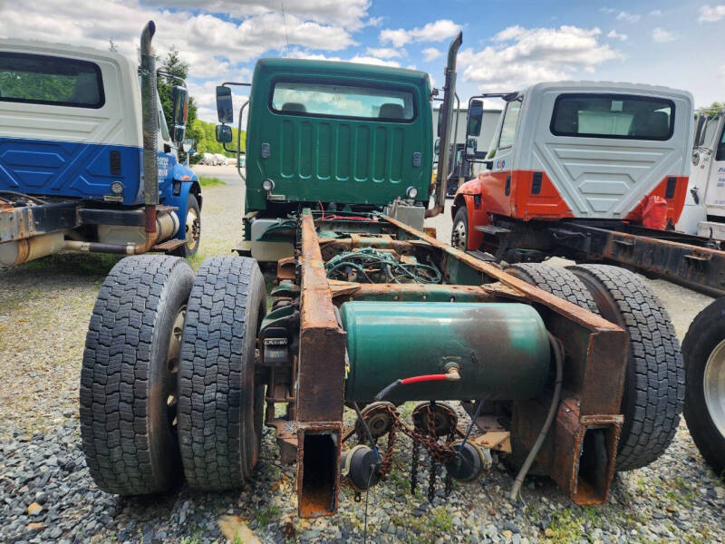 2006 Freightliner M2 106