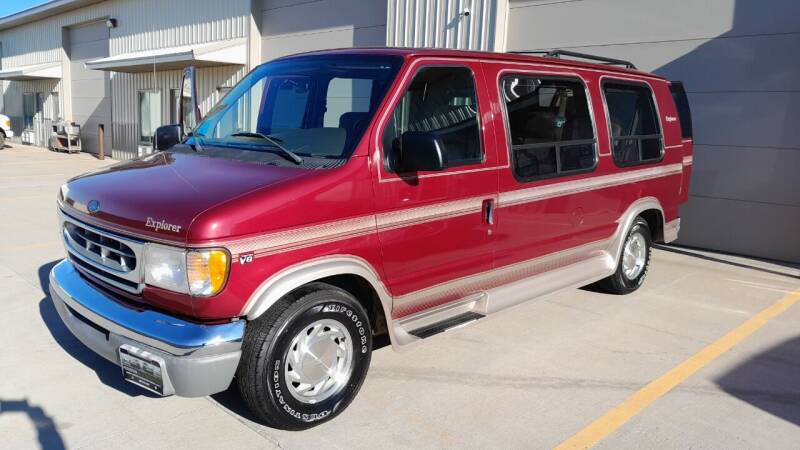 1999 Ford E-Series for sale at Pederson's Classics in Sioux Falls SD
