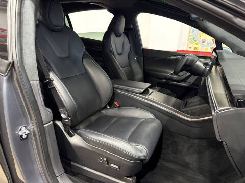 2022 Tesla Model X Plaid