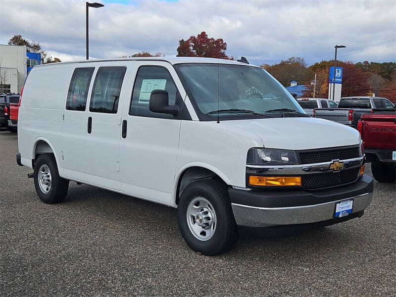 2025 Chevrolet Express 2500