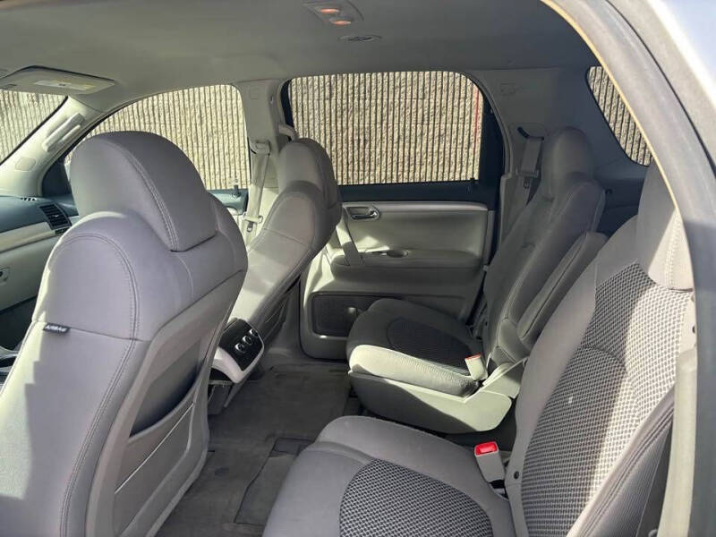 2008 Saturn Outlook XE